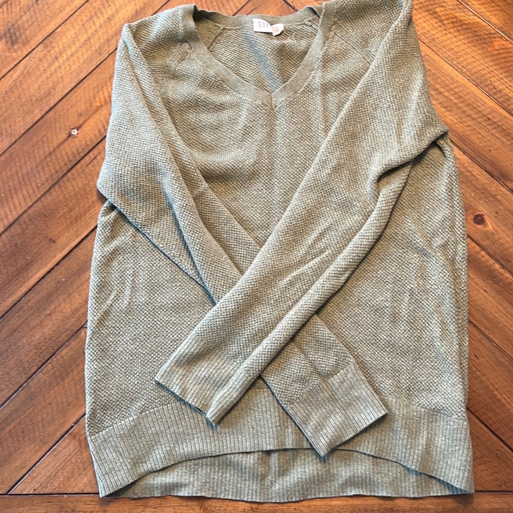 Gap V Neck Boyfriend Sweater